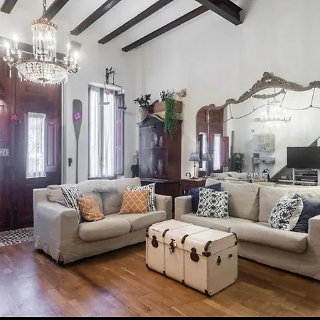 Ideal With Terrace Near The Daire
